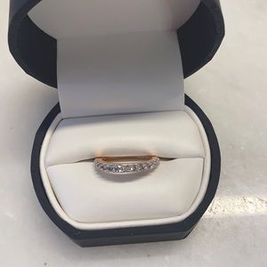 Beautiful 1/2ct rose gold band! Never worn!